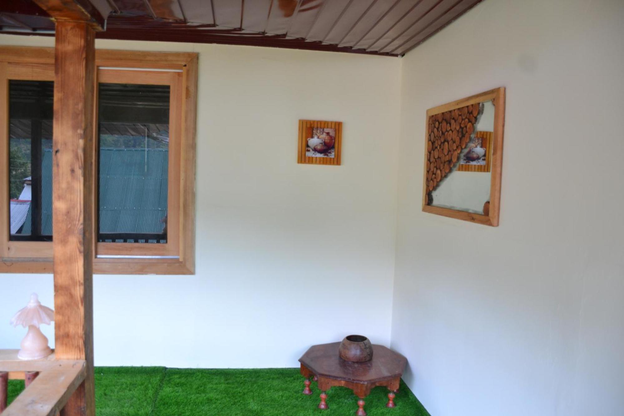 West End Lodges Neelum エクステリア 写真