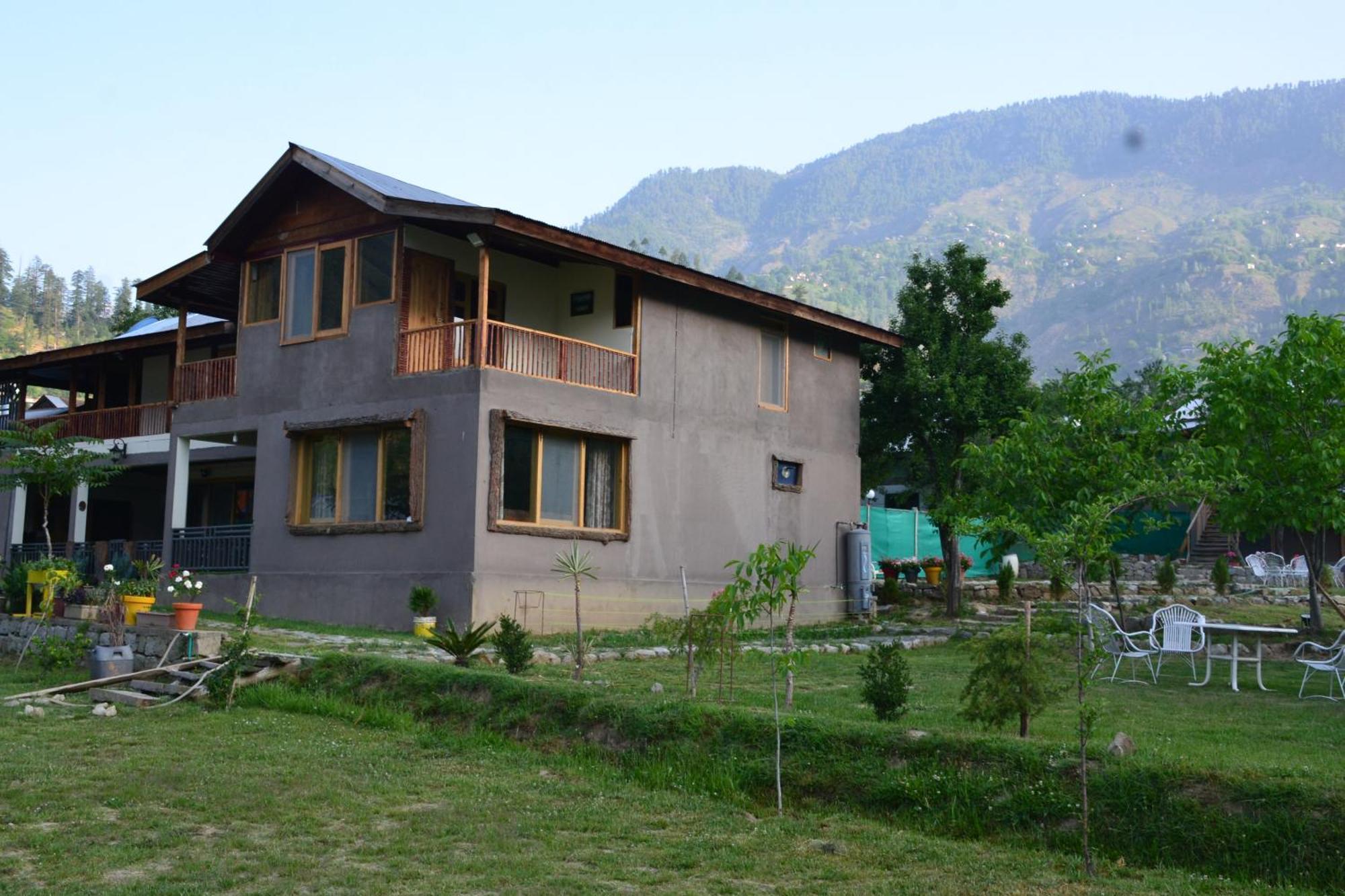 West End Lodges Neelum エクステリア 写真