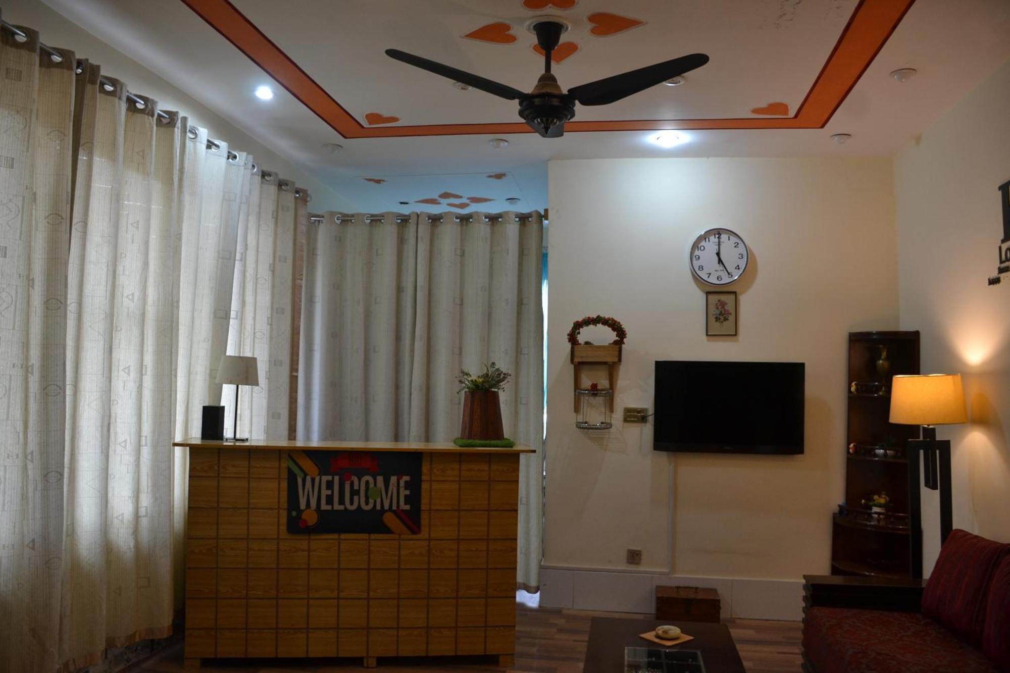 West End Lodges Neelum エクステリア 写真