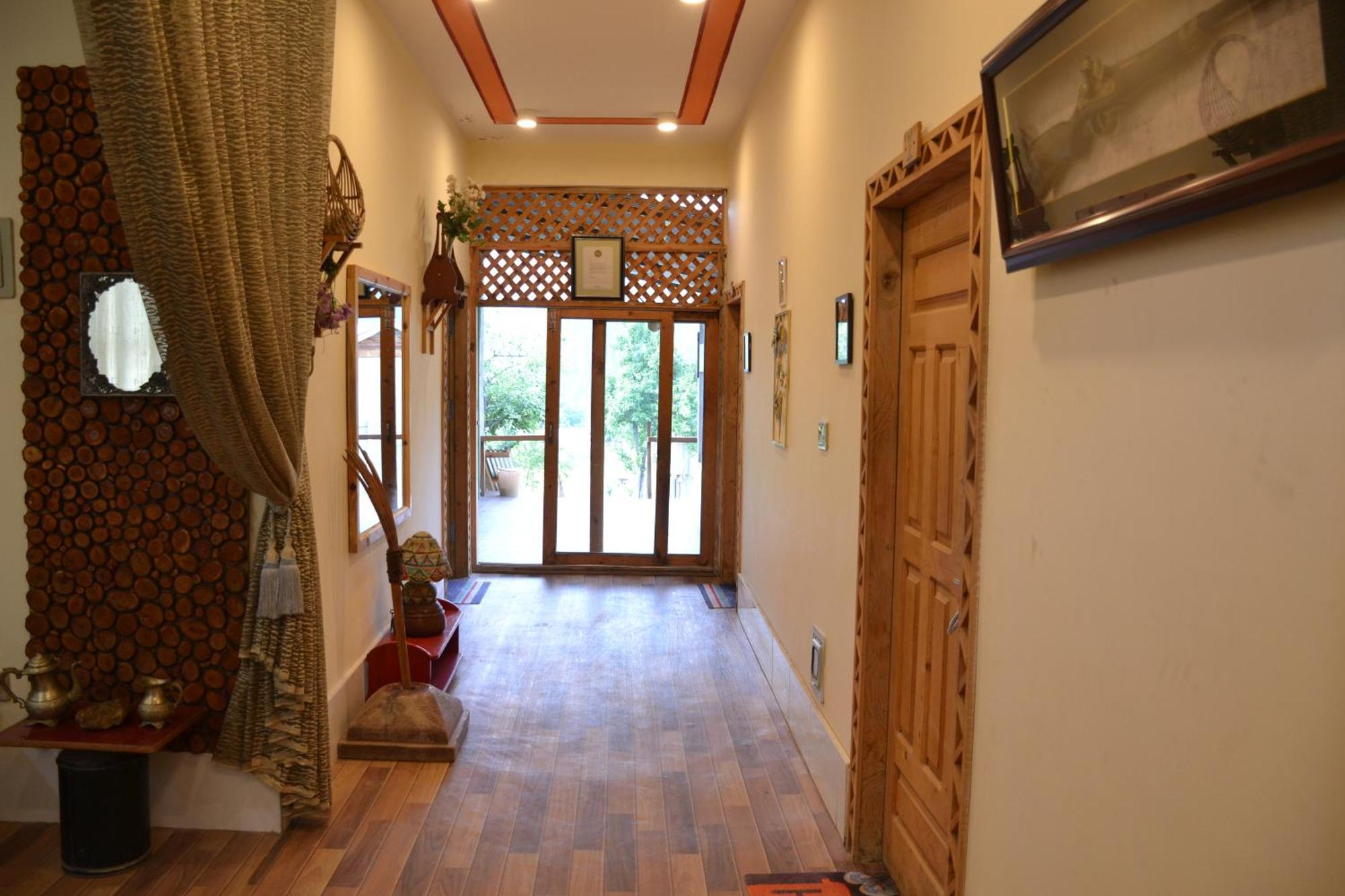 West End Lodges Neelum エクステリア 写真