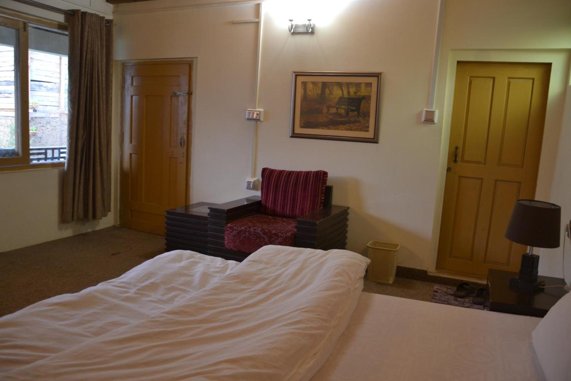 West End Lodges Neelum エクステリア 写真