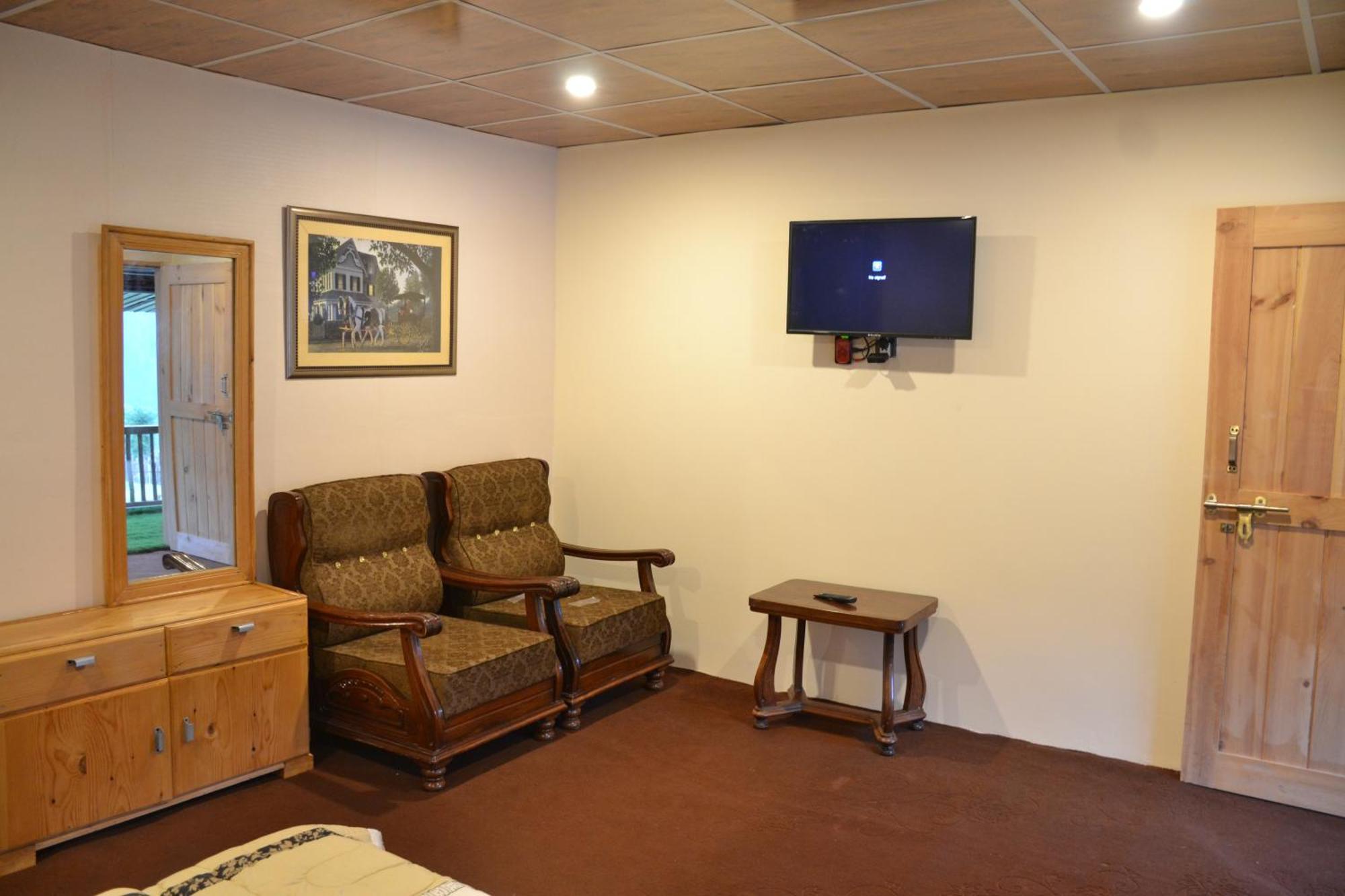 West End Lodges Neelum エクステリア 写真
