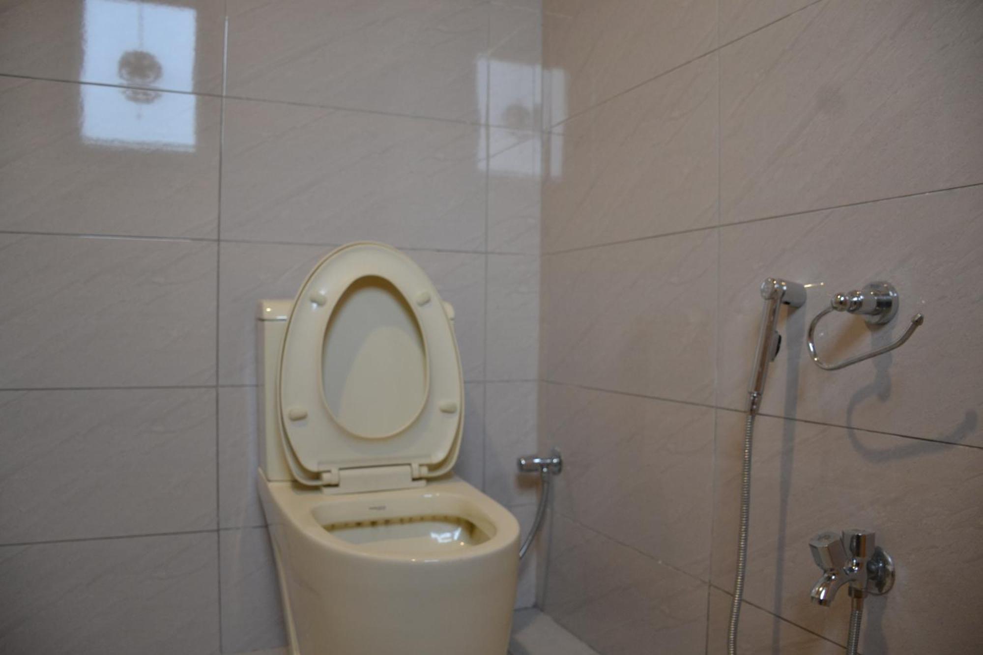 West End Lodges Neelum エクステリア 写真