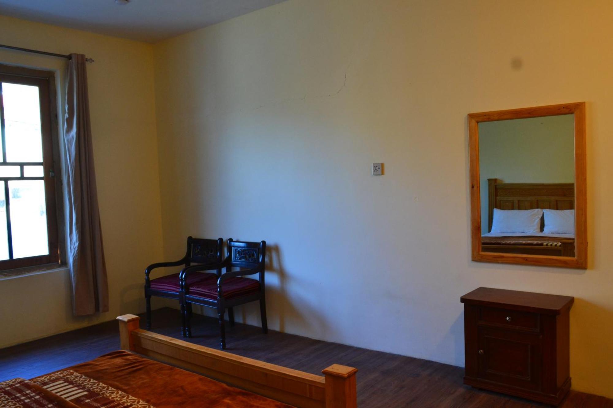 West End Lodges Neelum エクステリア 写真
