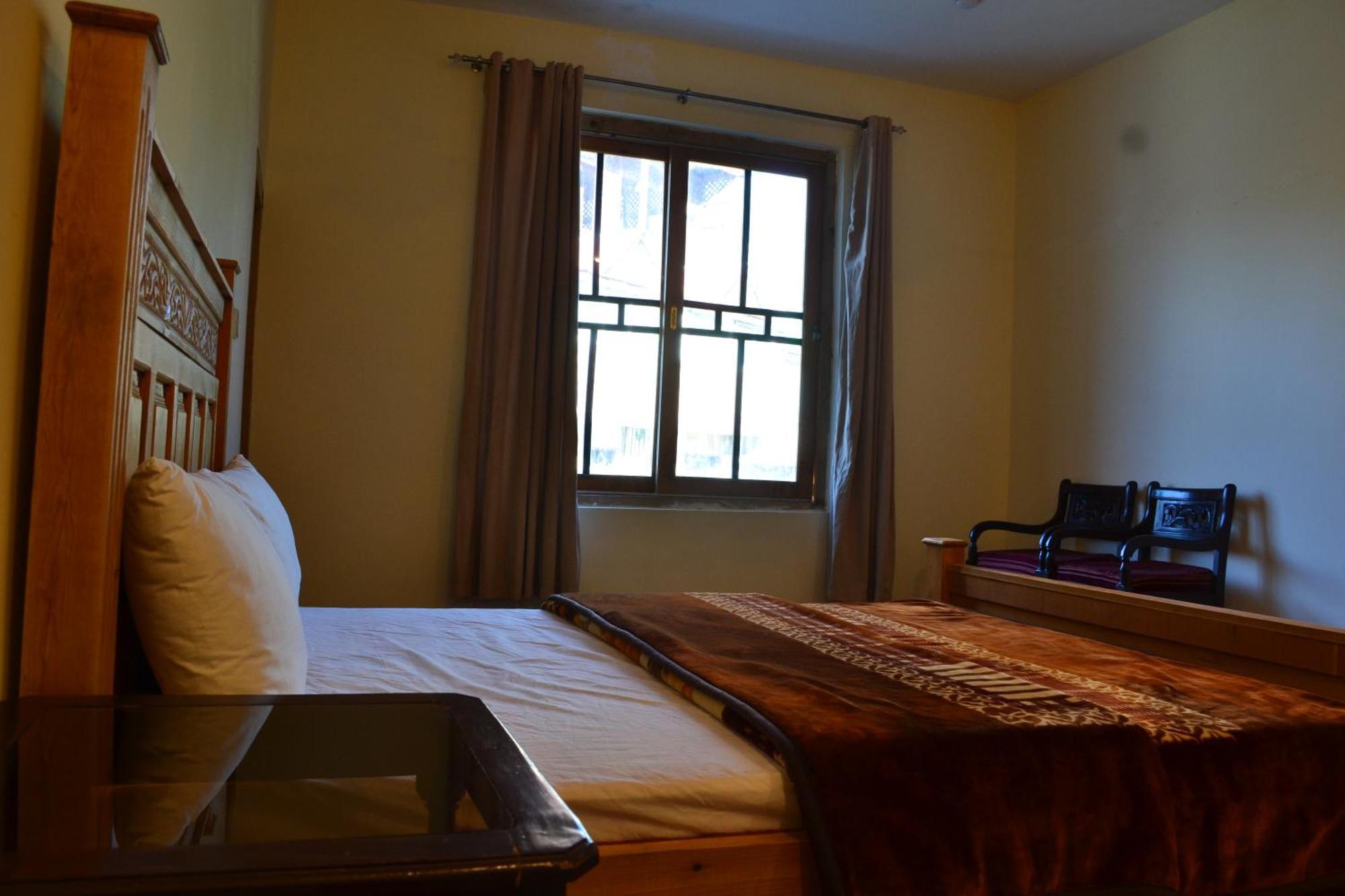 West End Lodges Neelum エクステリア 写真