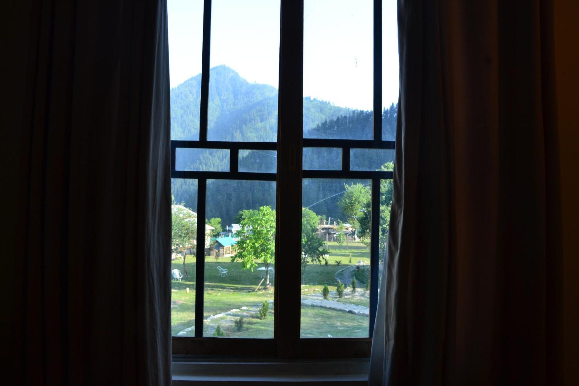 West End Lodges Neelum エクステリア 写真