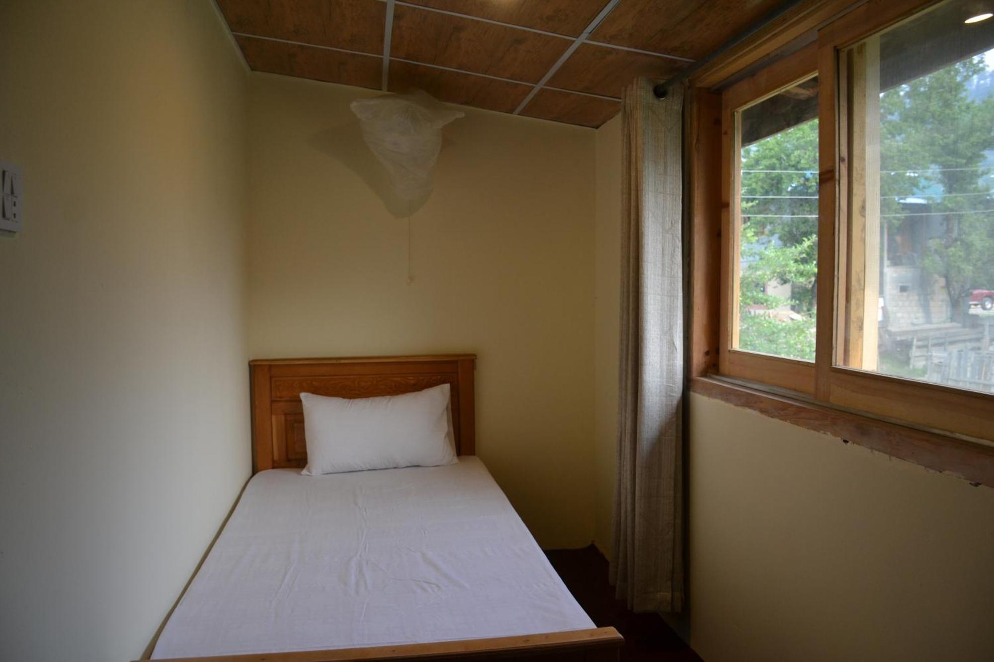 West End Lodges Neelum エクステリア 写真
